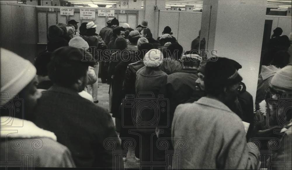 1982 Long lines to file at the Milwaukee County Welfare Center