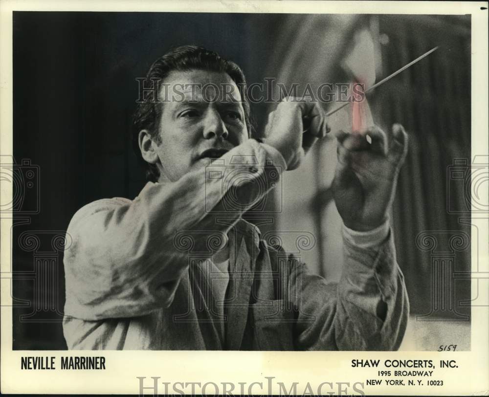 1978, Neville Marriner in Uihlein Hall in Milwaukee, Wisconsin - Historic Images