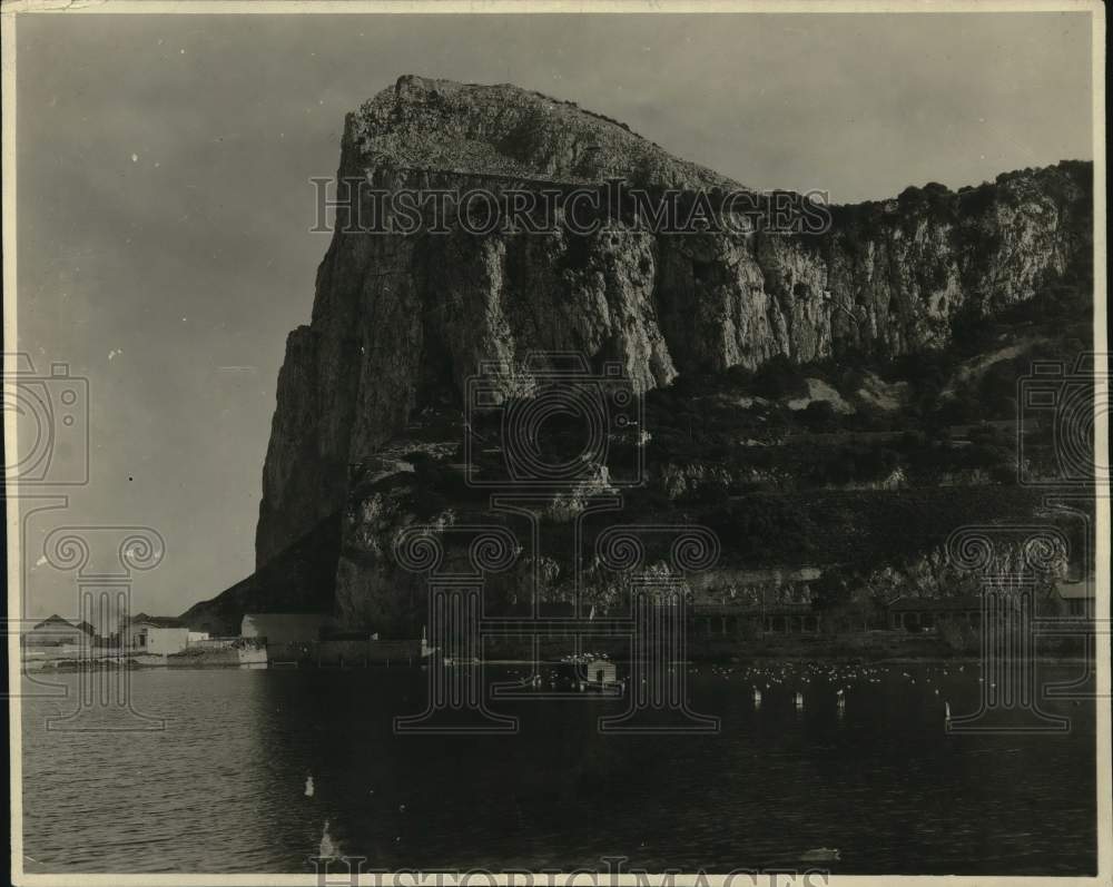 1929 Press Photo Magnificence of the Rock of Gilbraltar Seen Across The Water - Historic Images