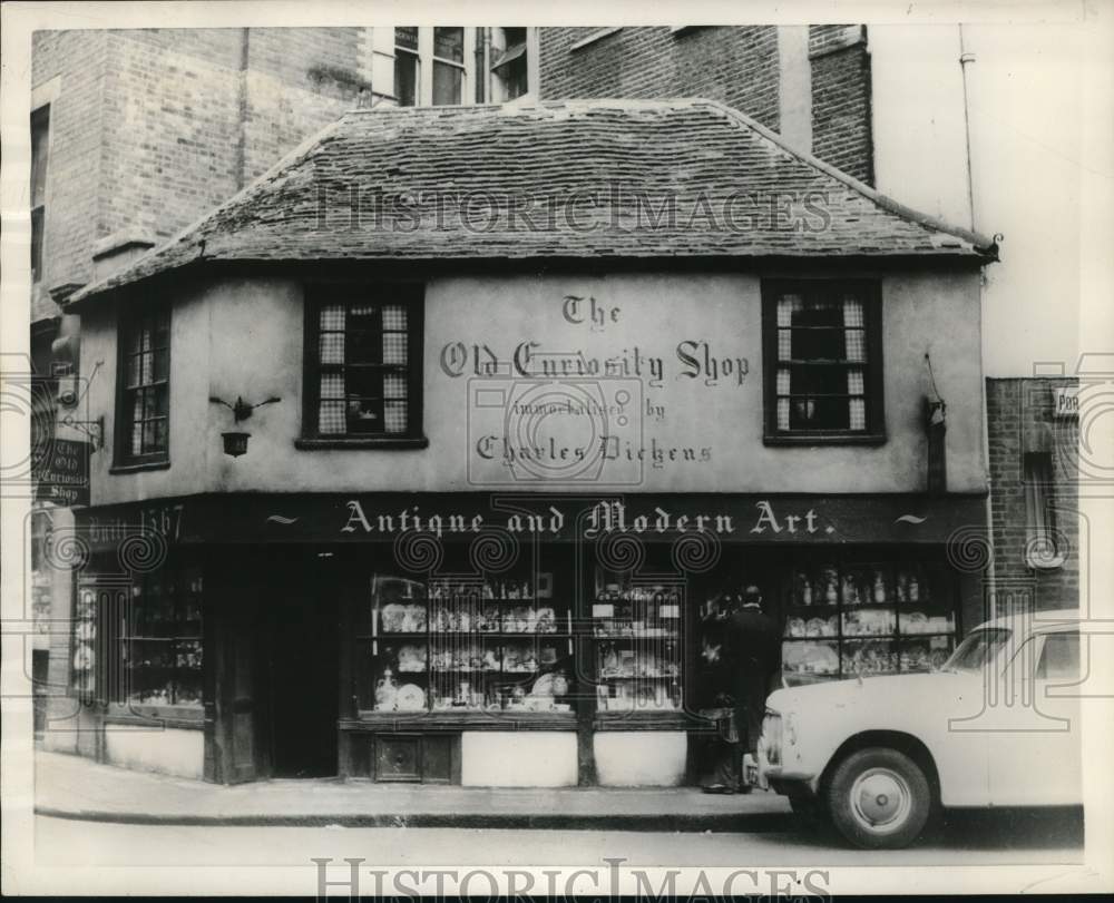 1956 Press Photo Charles Dickens&#39; Old Curiosity Shop in London, England - Historic Images