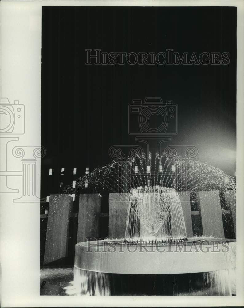 1967 Press Photo Milwaukee Journal Fountain - mje00191- Historic Images