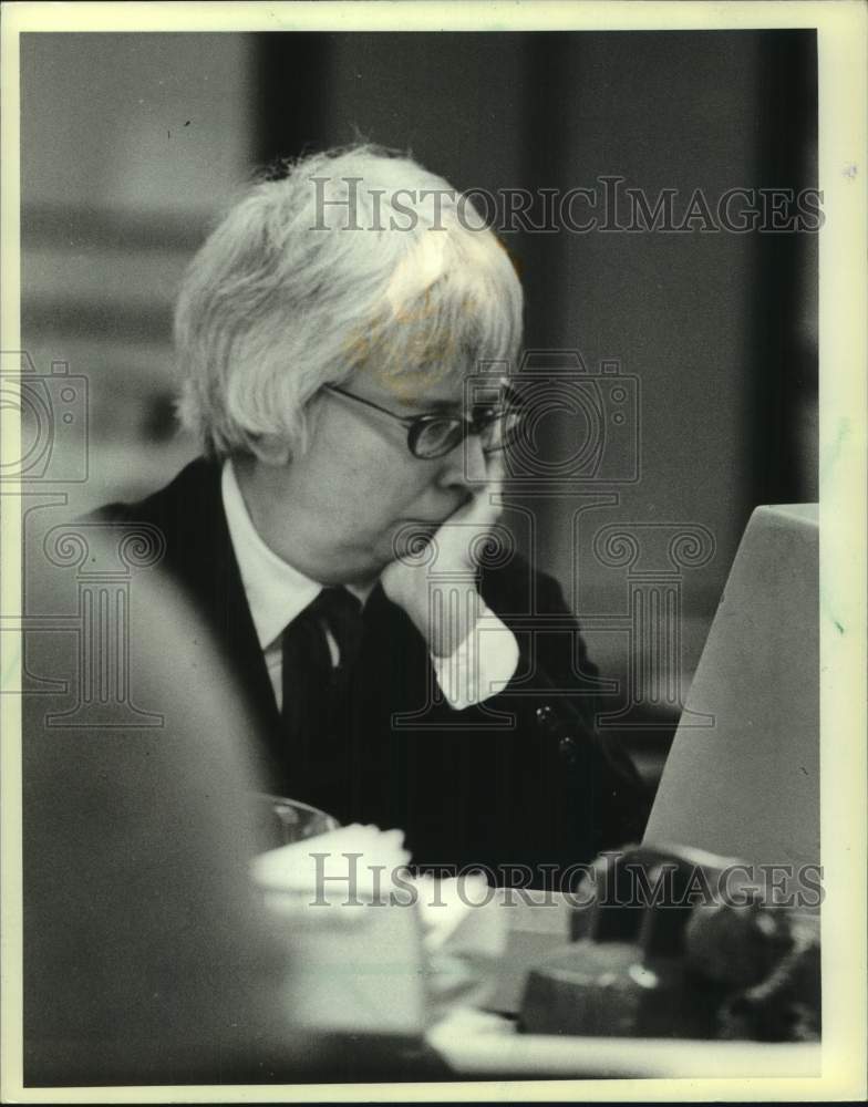 1982 Press Photo Assistant News Editor, Milwaukee Journal Sentinel, Ruth Wilson - Historic Images