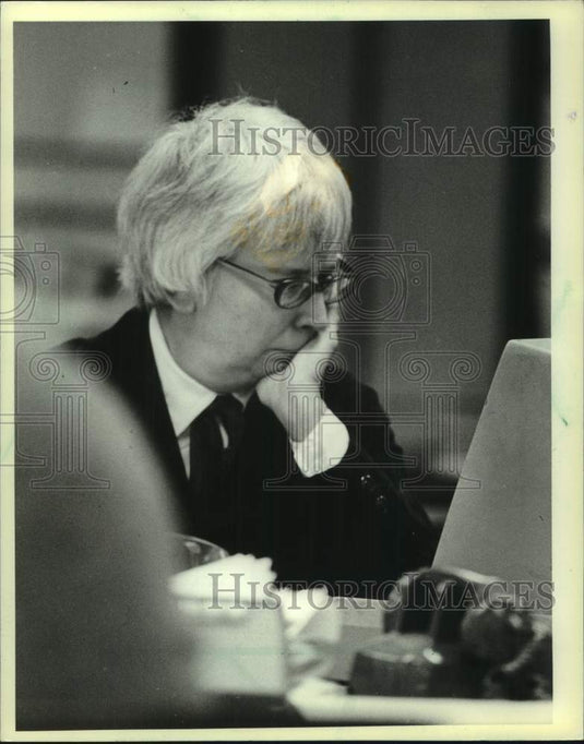 1982 Press Photo Assistant News Editor, Milwaukee Journal Sentinel, Ruth Wilson - Historic Images