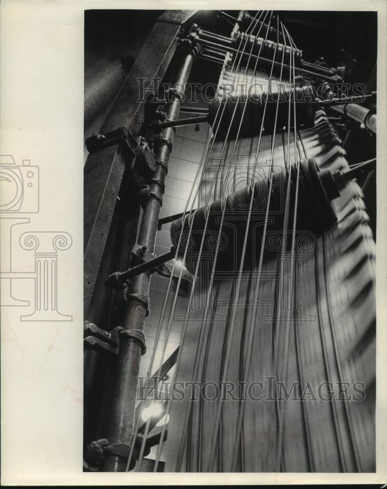 1962, Milwaukee Journal Sentinel Conveyor System - mje00252 - Historic Images