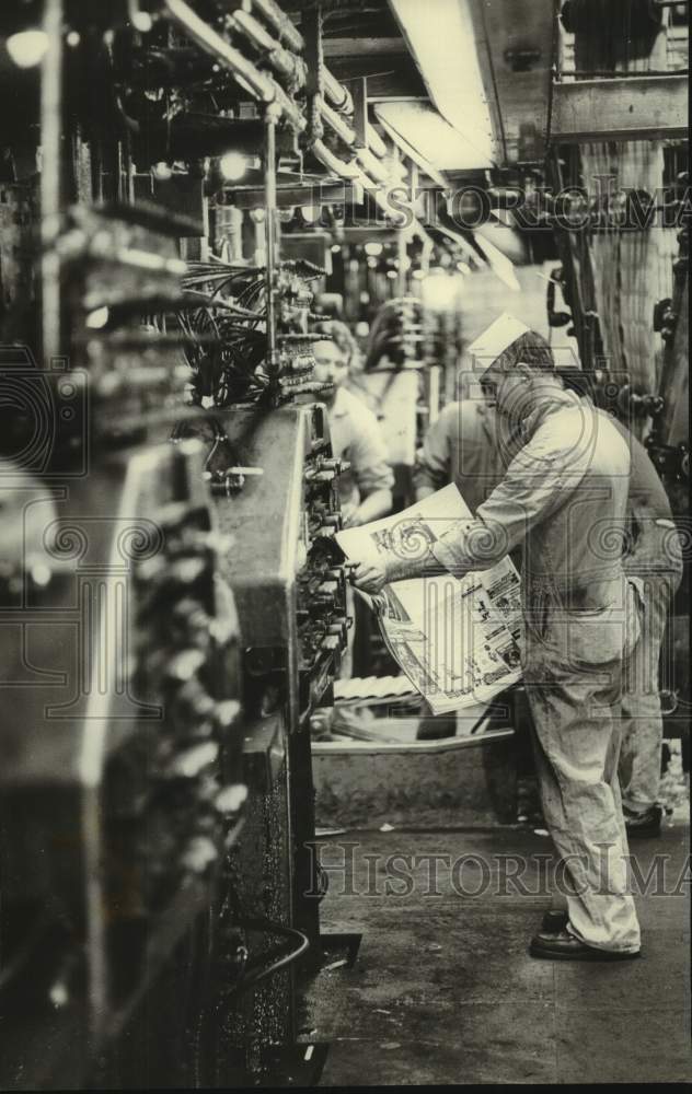 1980 Press Photo Milwaukee Journal Press Room - mje00304- Historic Images