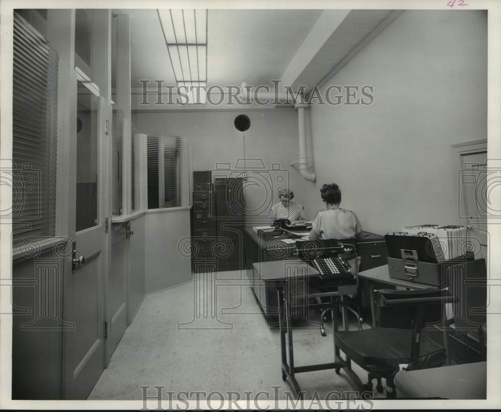1952, Milwaukee Journal Sentinel employees in new 2nd story office WI - Historic Images