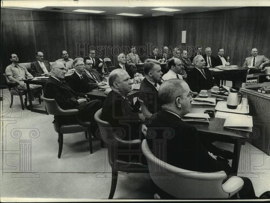 1965, Milwaukee Journal Newspaper's Supervisor conference, Wisconsin - Historic Images