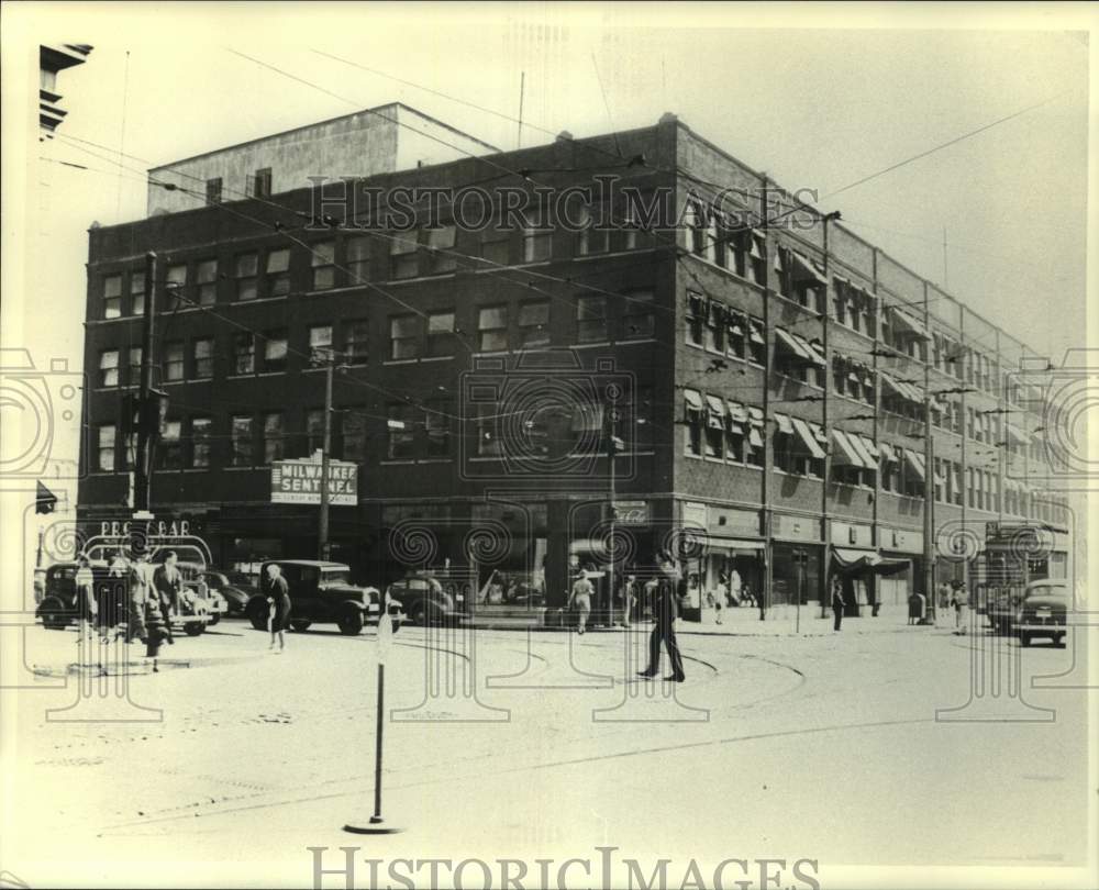 1940, The Milwaukee Sentinel Building - mje00487 - Historic Images