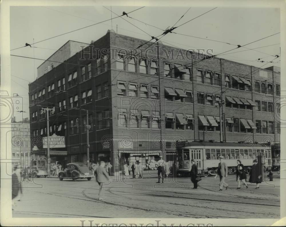 1940, The Milwaukee Sentinel Building Exterior - mje00488 - Historic Images