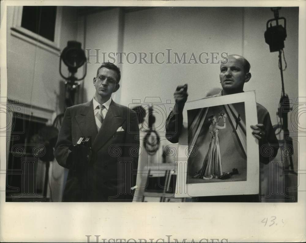 1950, Milwaukee Journal Photographer James Meyer in New York - Historic Images