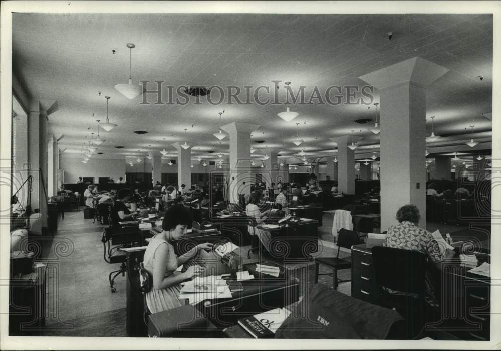 1964 The Milwaukee Journal Business Office Stereographic Department - Historic Images