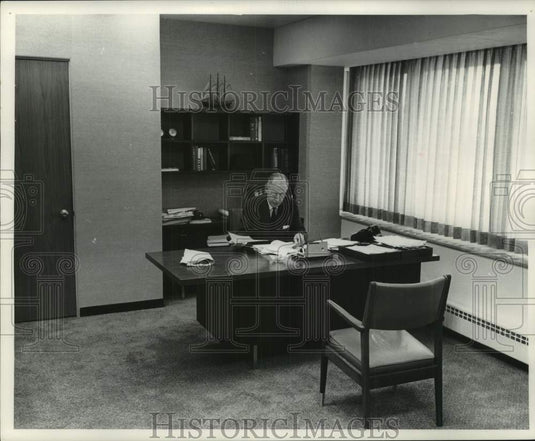 1962, Harold Daniels, Milwaukee Journal Advertising Executive - Historic Images