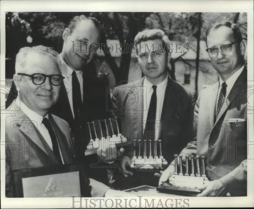 1972, Arville Schaleben, Journal Executive - mje00727 - Historic Images