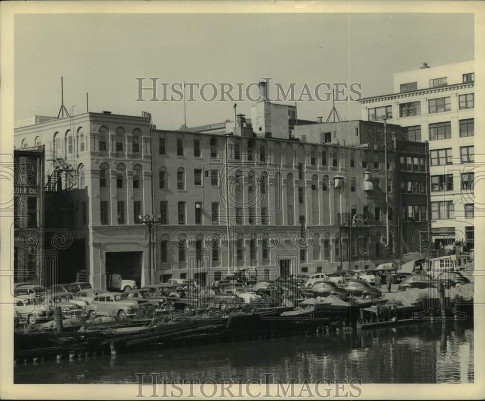 1949, Milwaukee Sentinel Building Exterior - mje00782 - Historic Images