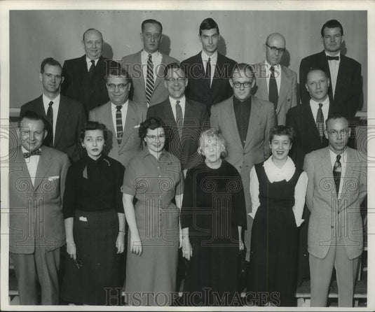 Press Photo Milwaukee Journal News Employees - mje00800 - Historic Images