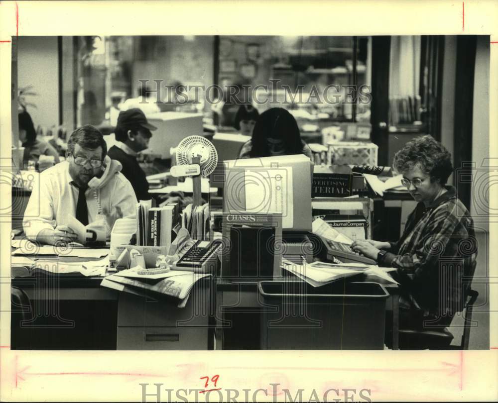 1987 Press Photo Employees in Milwaukee Journal News Departments - mje00831 - Historic Images