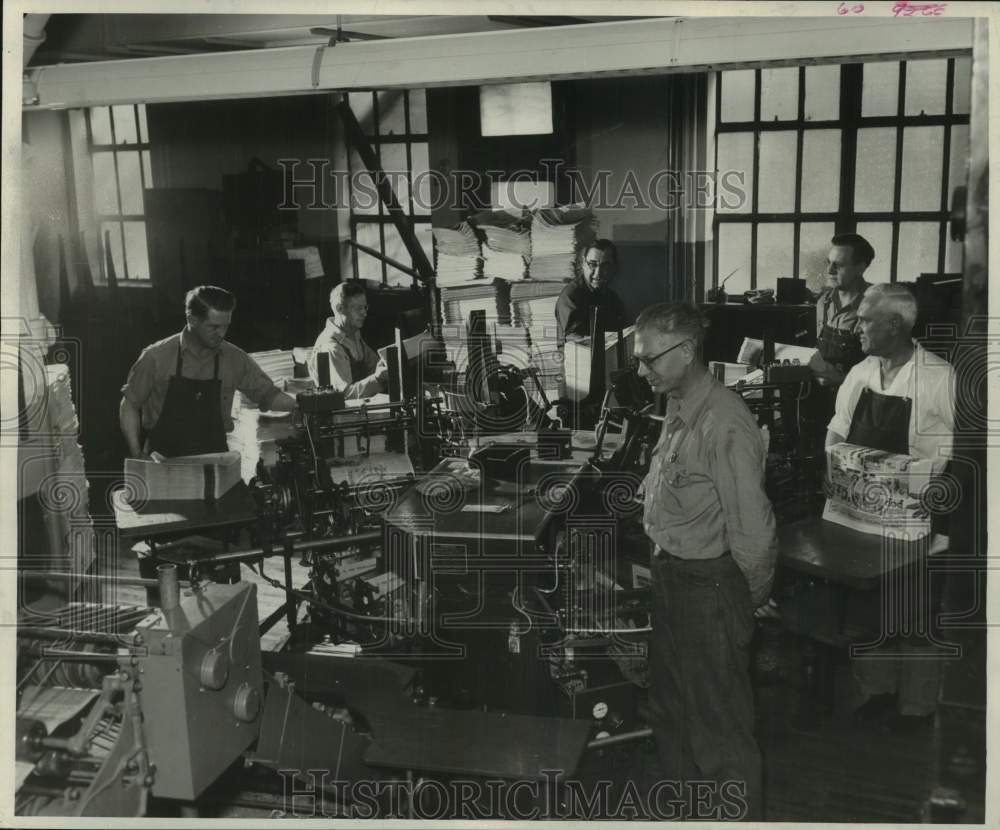 1953, Employees in Milwaukee Journal Mail Room - mje00838 - Historic Images