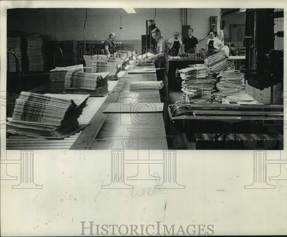 1966, Employees in Milwaukee Journal Mail Room - mje00840 - Historic Images
