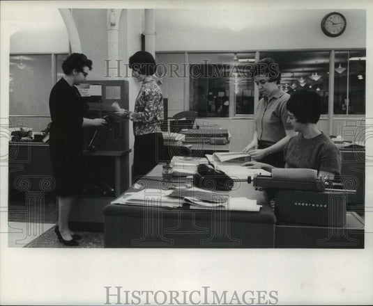 1963 Employees in Milwaukee Journal Feature Department - Historic Images