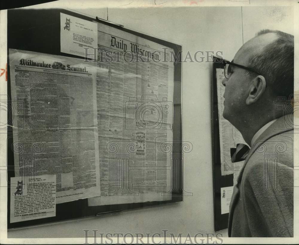 1960, The First Milwaukee Sentinel Newspaper Display, Central Library - Historic Images