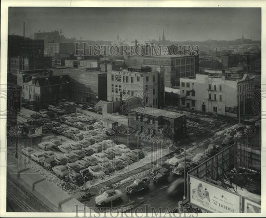 1952, The Milwaukee Journal Parking Lot - mje00944 - Historic Images