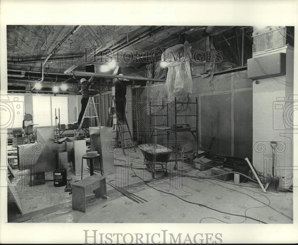1973, Construction of the Milwaukee Journal Computer Services room WI - Historic Images
