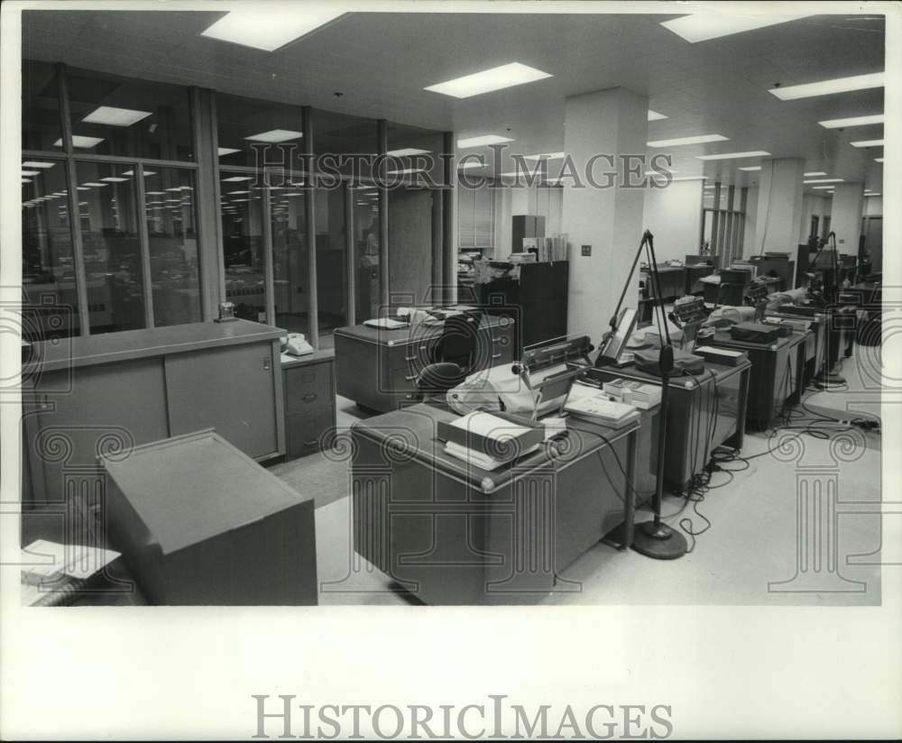 1969, New offices built in the Milwaukee Journal Newspaper building - Historic Images