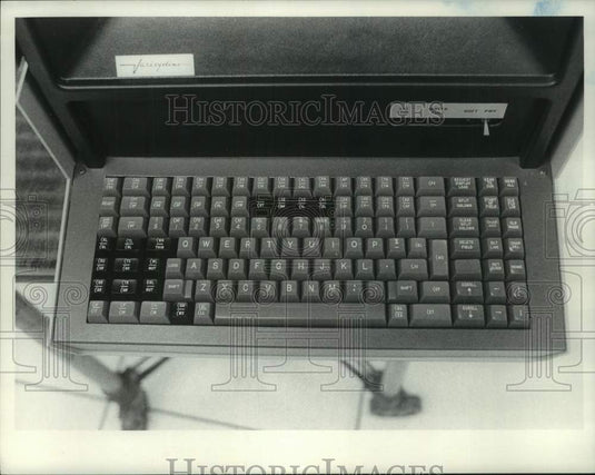 1974, Computer in The Milwaukee Journal Computer Room - mje01044 - Historic Images