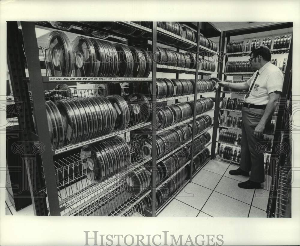 1972, The Milwaukee Journal Data Processing Department - mje01065 - Historic Images