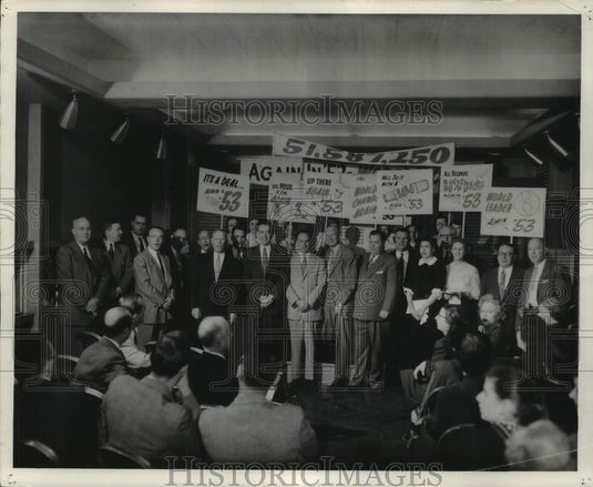 1953 Milwaukee Journal Advertising Department at a Employee Clinic - Historic Images