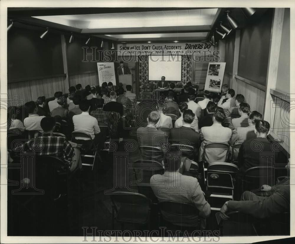 1952, Milwaukee Journal State Circulation Drivers Clinic - mje01098 - Historic Images