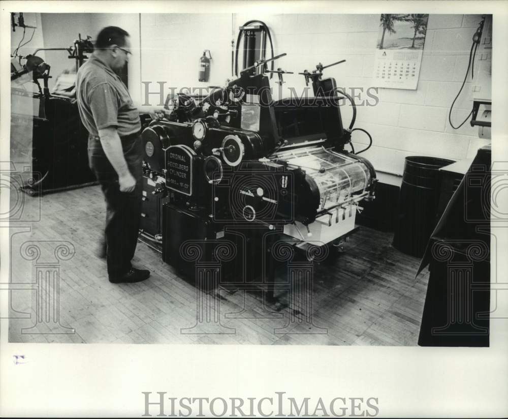 1967, Employee with Milwaukee Journal Job Shop Press - mje01297 - Historic Images