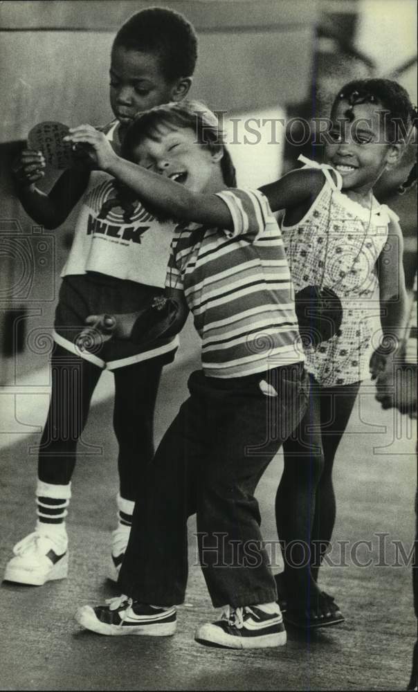 1983 Press Photo Jamie Tarantino &amp; classmates dance, Rainbow Summer concert, WI - Historic Images