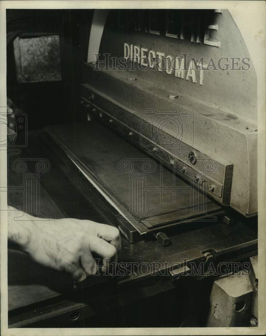 1949, Milwaukee Journal paper Worker using a Directomat machine, WI - Historic Images