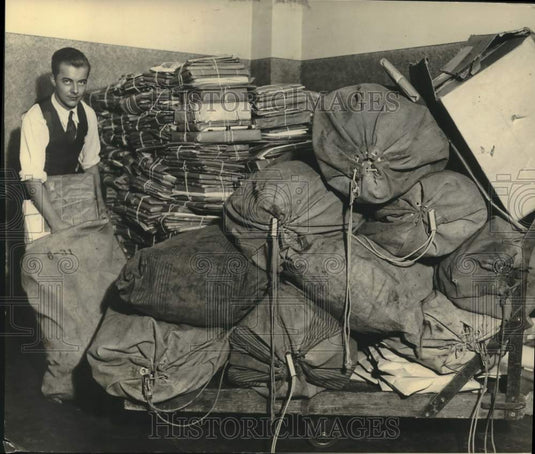 1933, The Milwaukee Journal's Roto Twin Matching Contest Entries - Historic Images