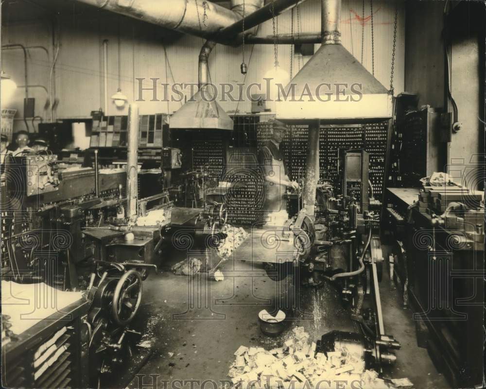 Press Photo The Milwaukee Journal Composing Room - mje01673 - Historic Images