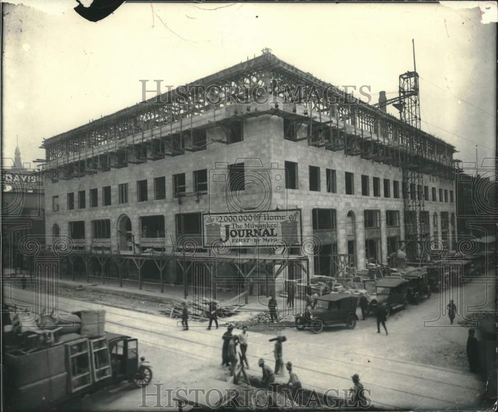 1924, Milwaukee Journal Main Building Construction - mje01706 - Historic Images