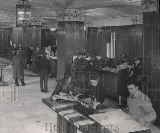 1952, The Milwaukee Journal Lobby Department - mje01718 - Historic Images