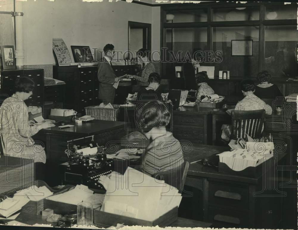 1930, The Milwaukee Journal News Information Center Employees - Historic Images