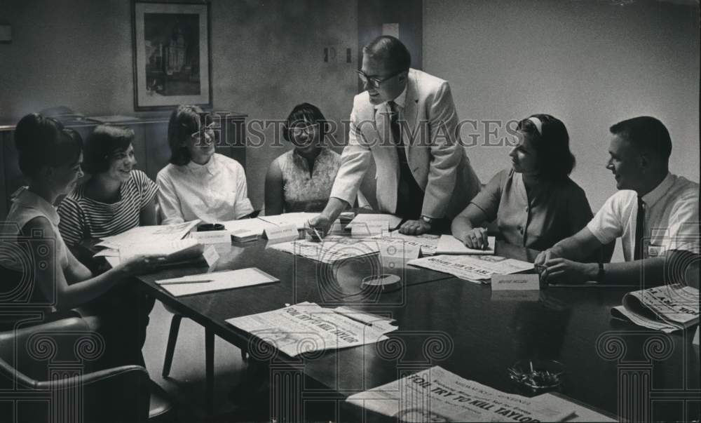 1965 Milwaukee Sentinel&#39;s Young America Week Panel Members Meeting - Historic Images