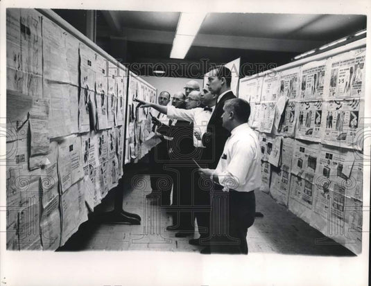 1960, Milwaukee Journal Advertising Department Critique - mje01780 - Historic Images