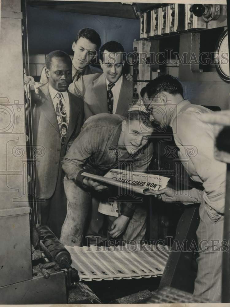 1951, Milwaukee Engineering School students tour The Sentinel presses - Historic Images