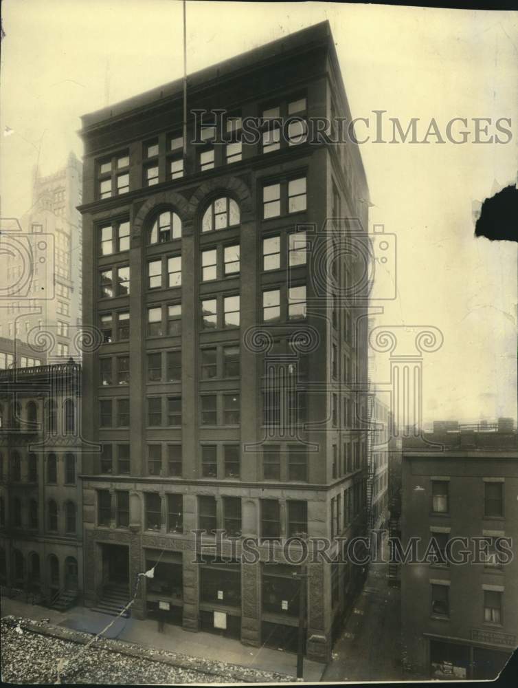 1927, Street view of The Milwaukee Sentinel newspaper Building, WI - Historic Images