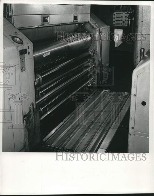 1966, Milwaukee Journal's ink mist machine, press room, Wisconsin - Historic Images