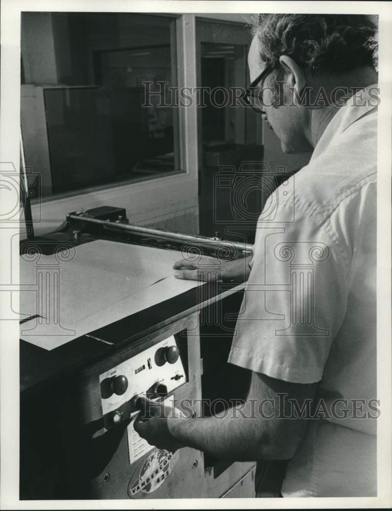 1975 Milwaukee Journal Newspaper worker, Composing Room, WI - Historic Images