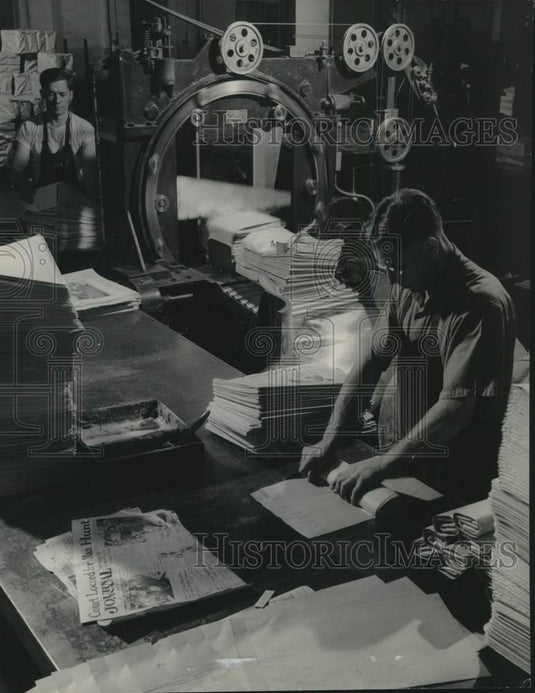 1949, The Milwaukee Journal Mail Room Department - mje01904 - Historic Images