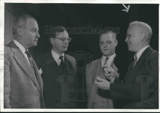 1951 Press Photo Four Attendees At Meeting For New College At Blatz Auditorium - Historic Images