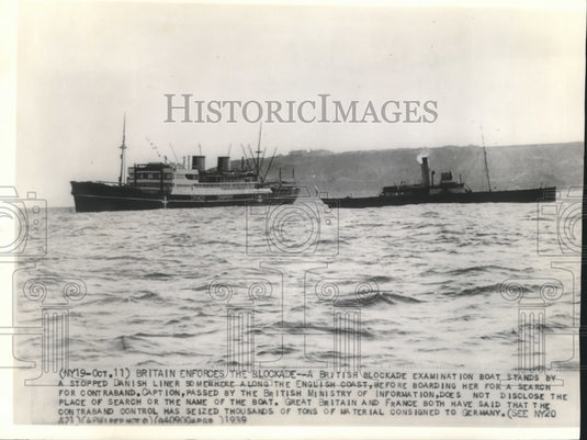 1939 Press Photo Danish Liner Stopped By British Blockade Examination Boat - Historic Images