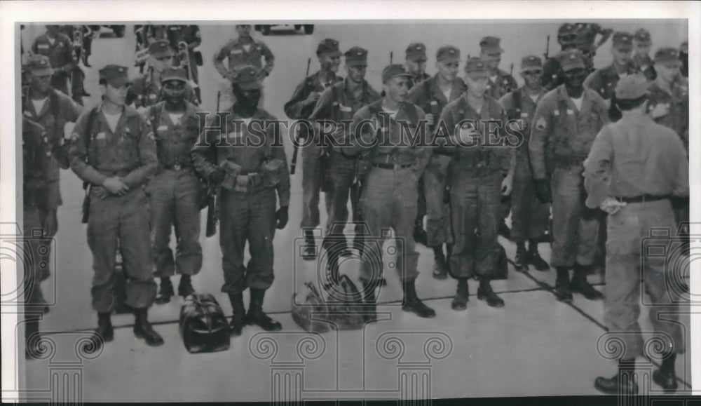 1966 Press Photo American peacekeeping force arrive home from Dominican Republic - Historic Images