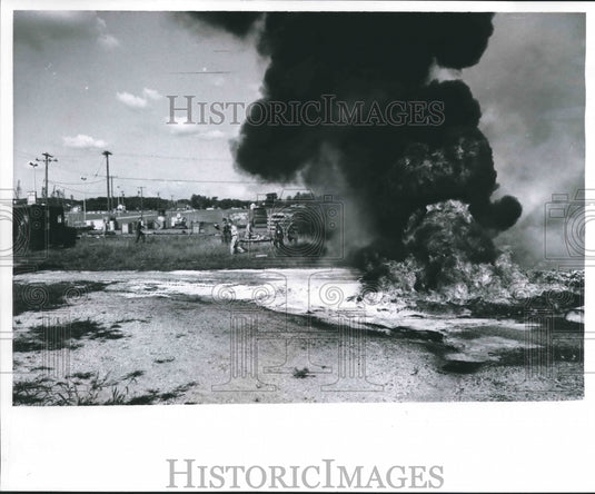 1965 Wisconsin guardsmen demonstrate nuclear attack, Mitchell field - Historic Images